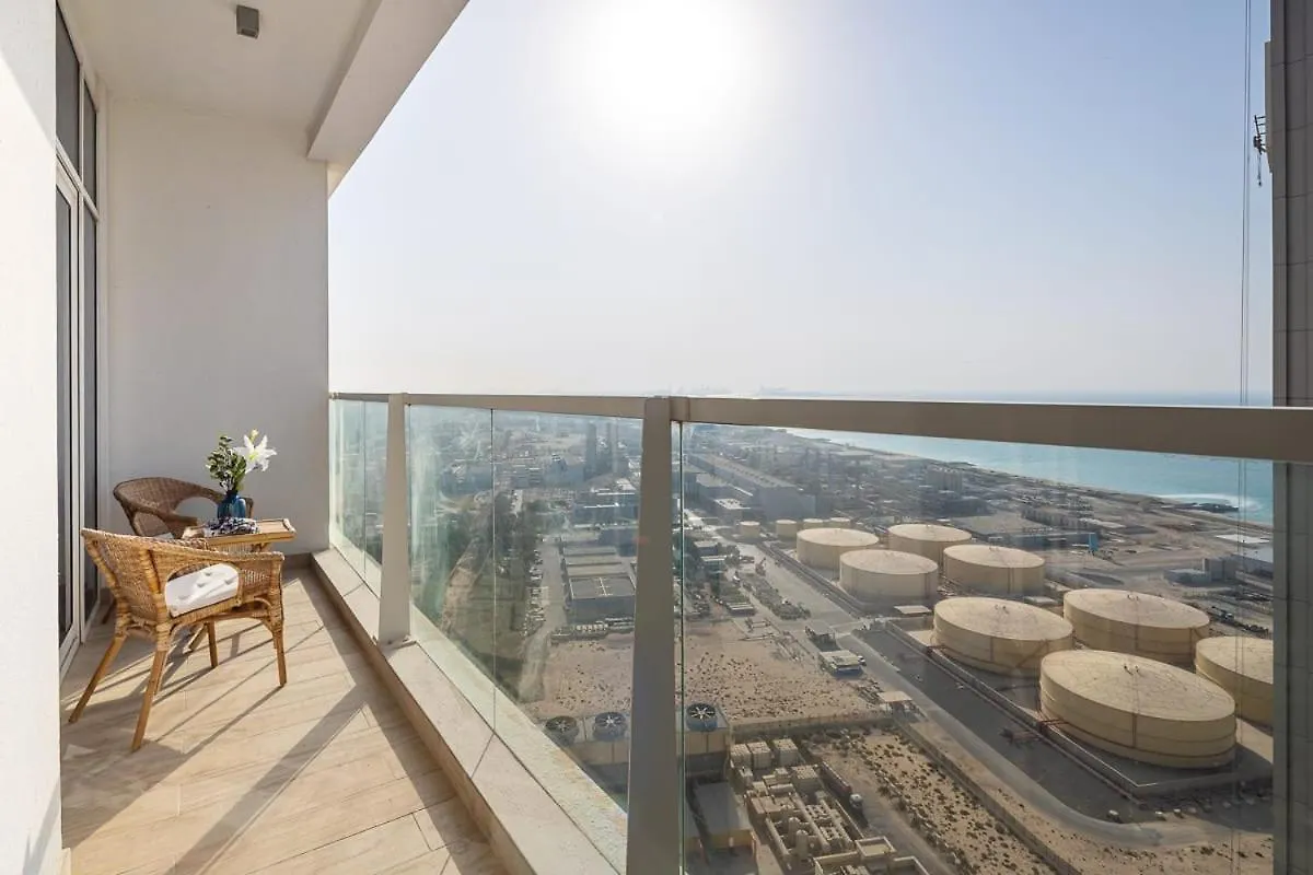 Frank Porter - Studio One Apartment Dubai